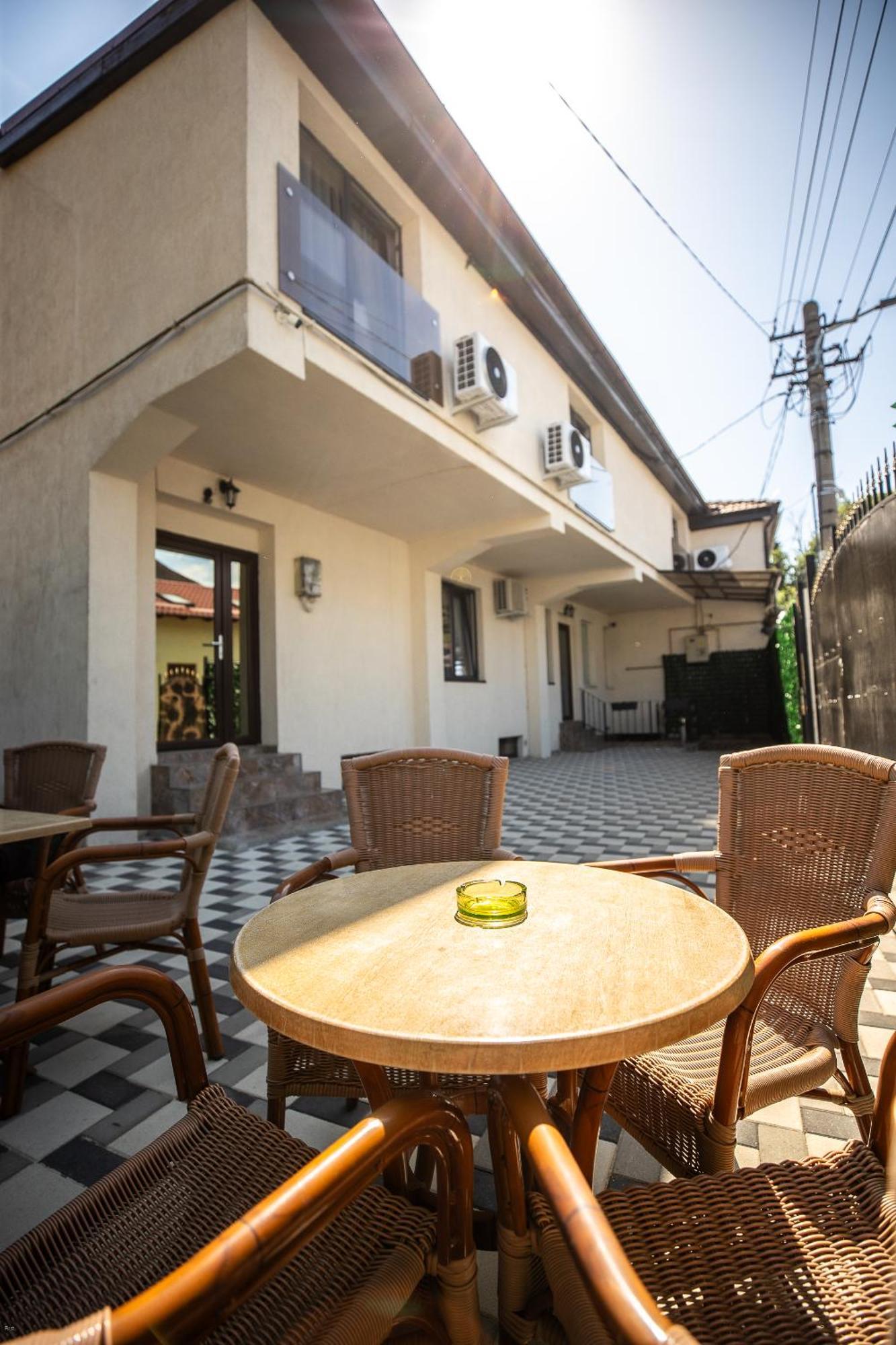 Hostel Nelana Cluj-Napoca Exterior foto